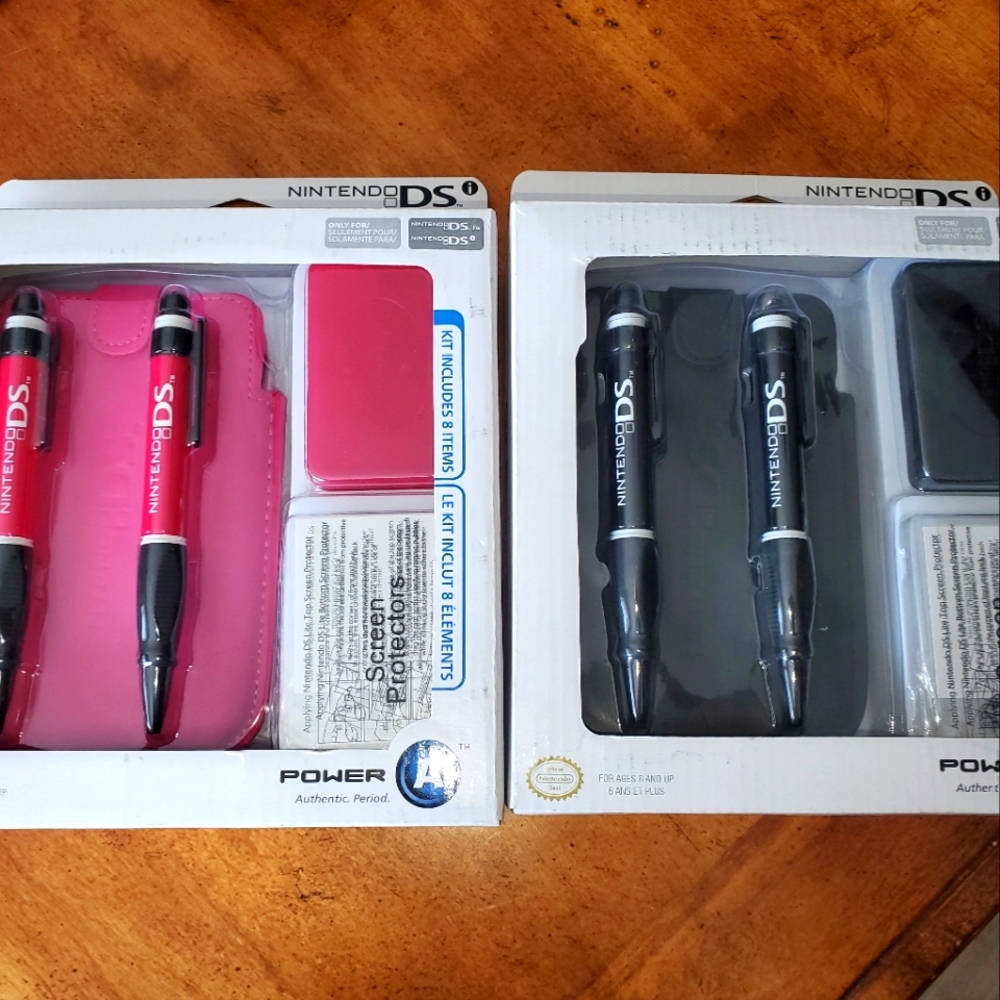 Nintendo DS kits in pink and black